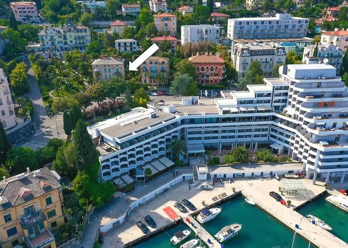 The Nest אופטיה